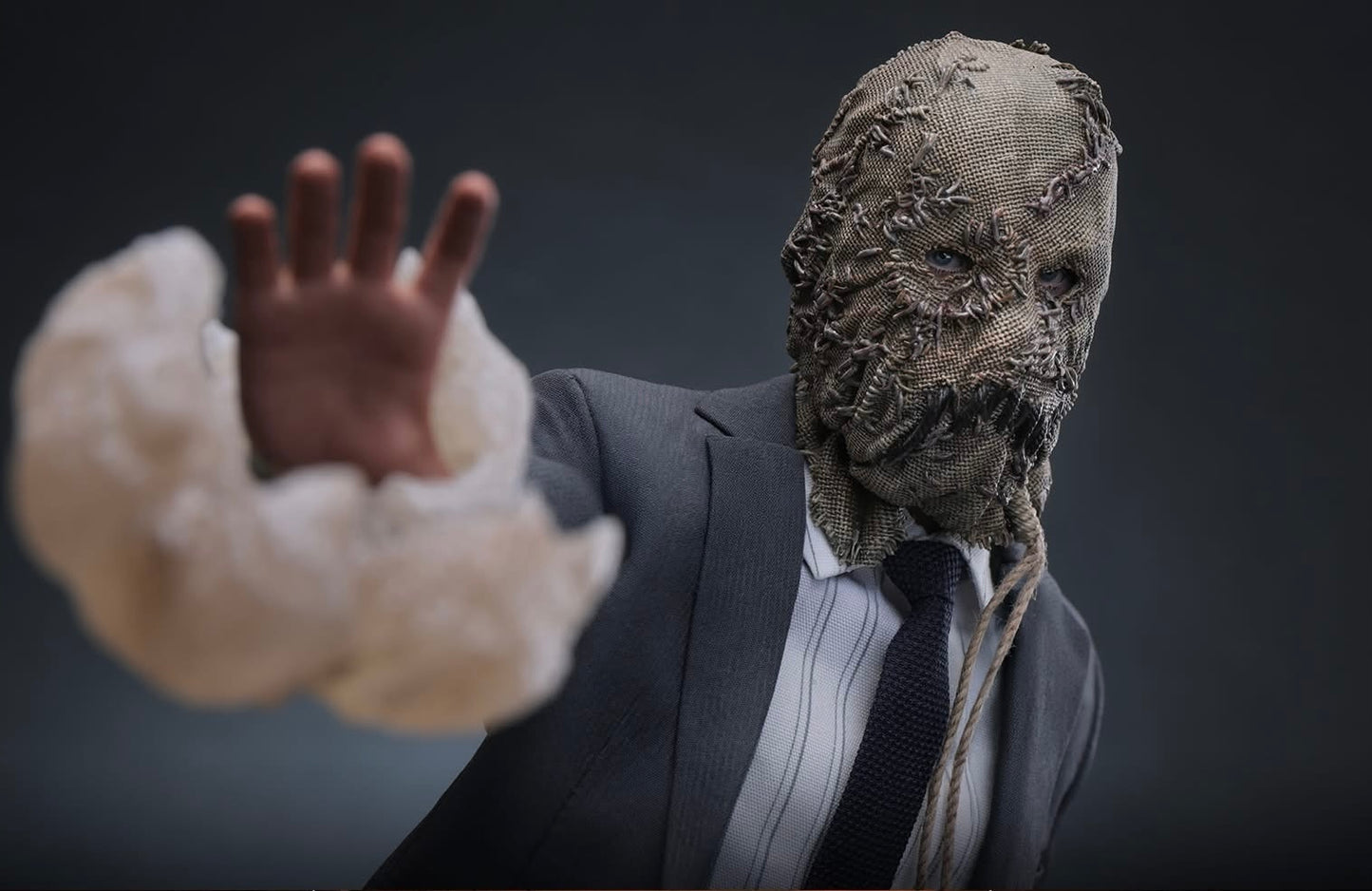Pre Order!!! Hot Toys MMS801 Batman Begins - Scarecrow 2.0 1/6th scale Collectible Figure