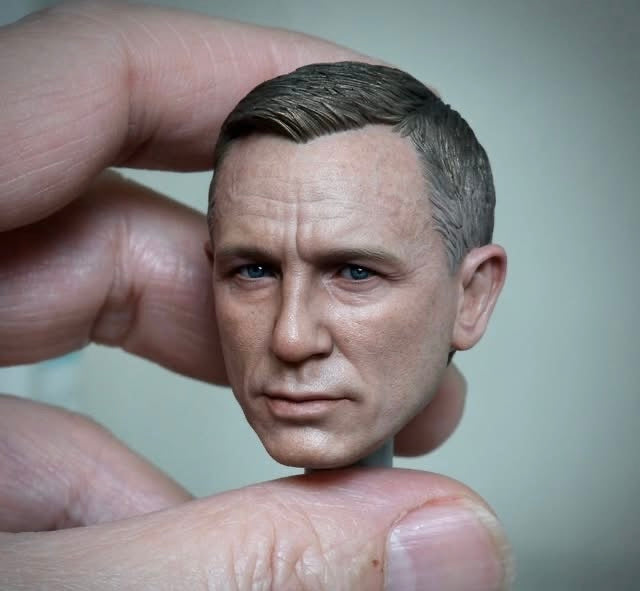 Pre Order!!! Hot Toys MMS803 No Time To Die - 1/6th scale James Bond Collectible Figure