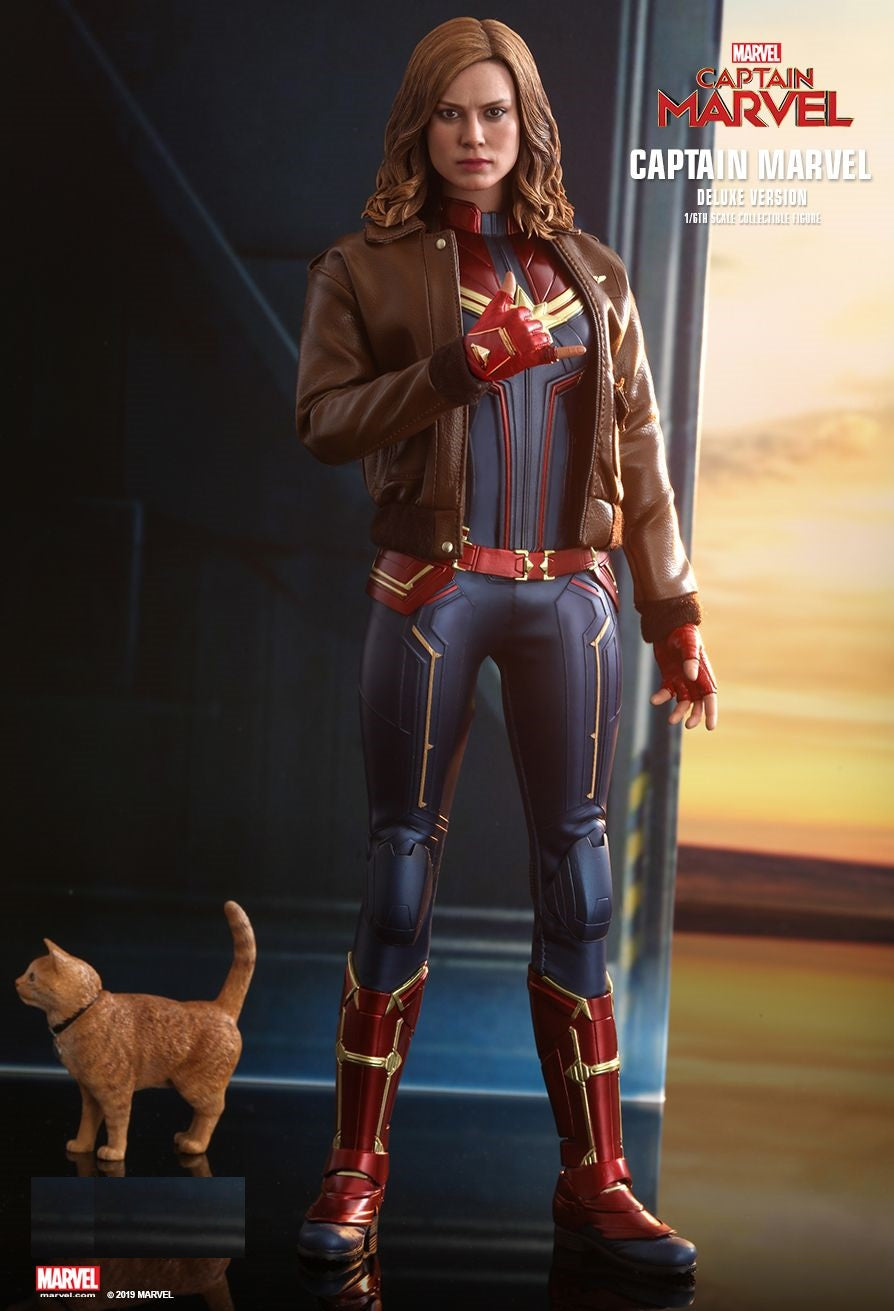 Hot Toys MMS522 Captain Marvel Captain Marvel (Deluxe Version) 1/6th scale Collectible Figure