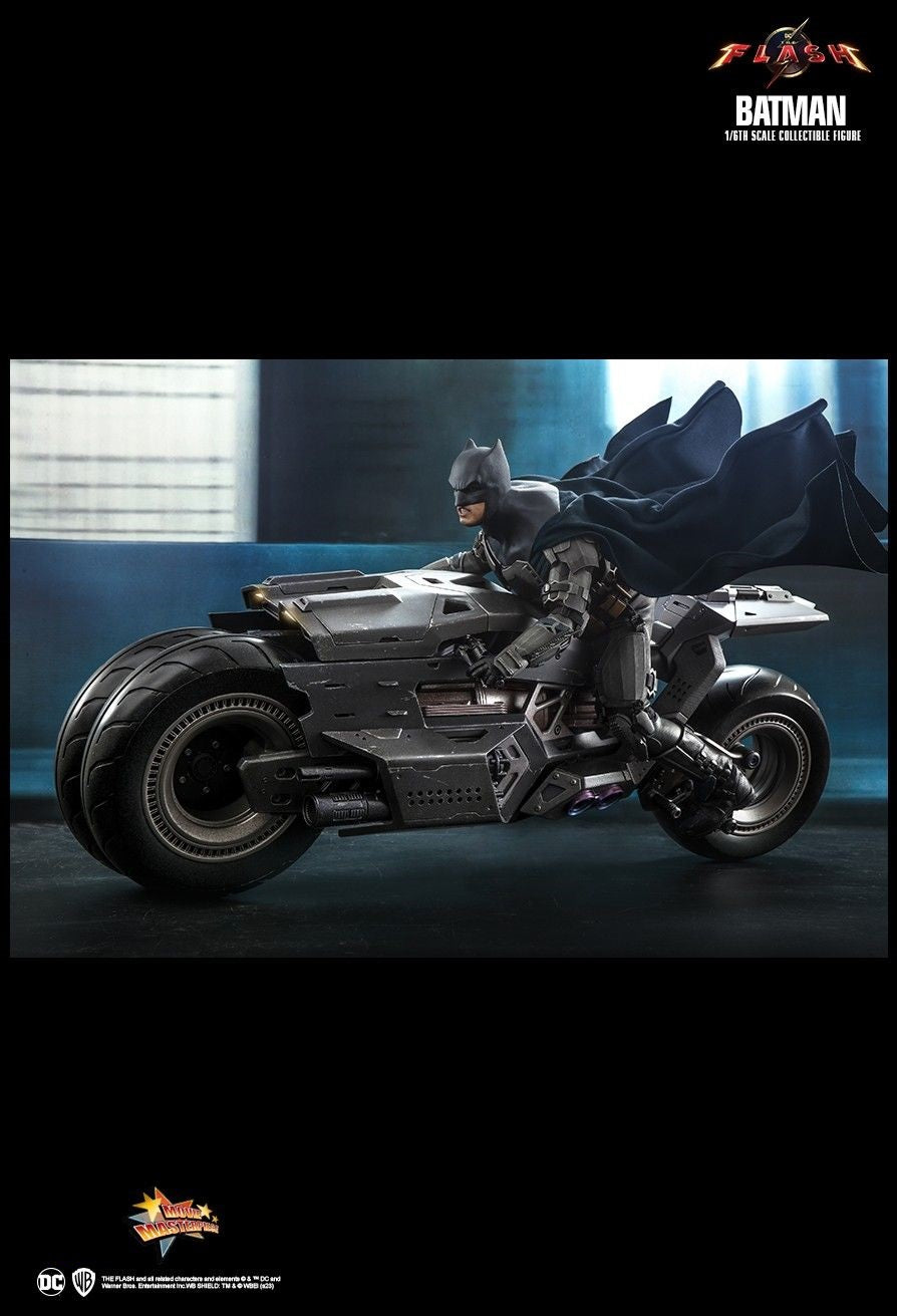 Hot Toys MMS703 The Flash - 1/6 scale Batman