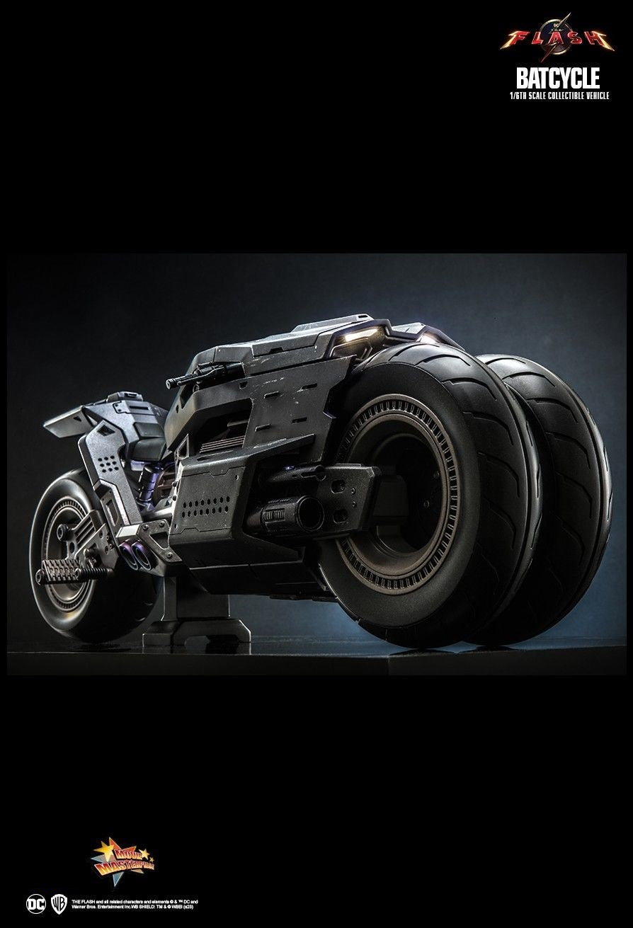 Hot Toys MMS704 The Flash - 1/6 scale Batcycle