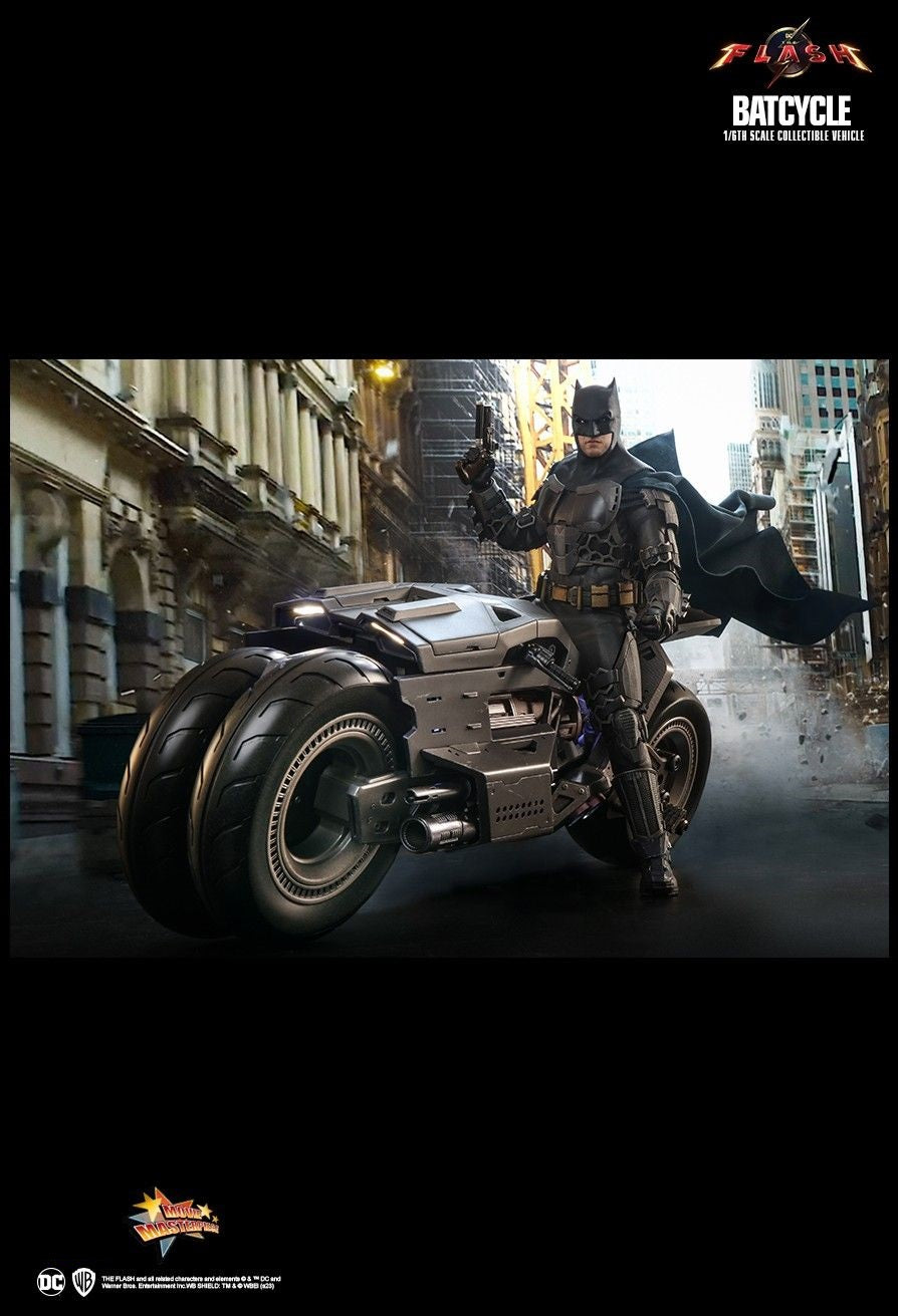 Hot Toys MMS704 The Flash - 1/6 scale Batcycle