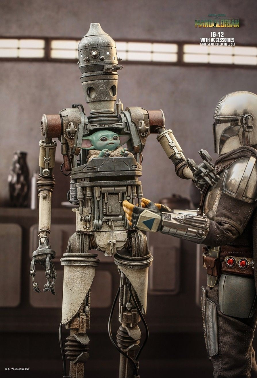 Hot Toys TMS105 The Mandalorian - 1/6 scale IG-12 (Deluxe Version)