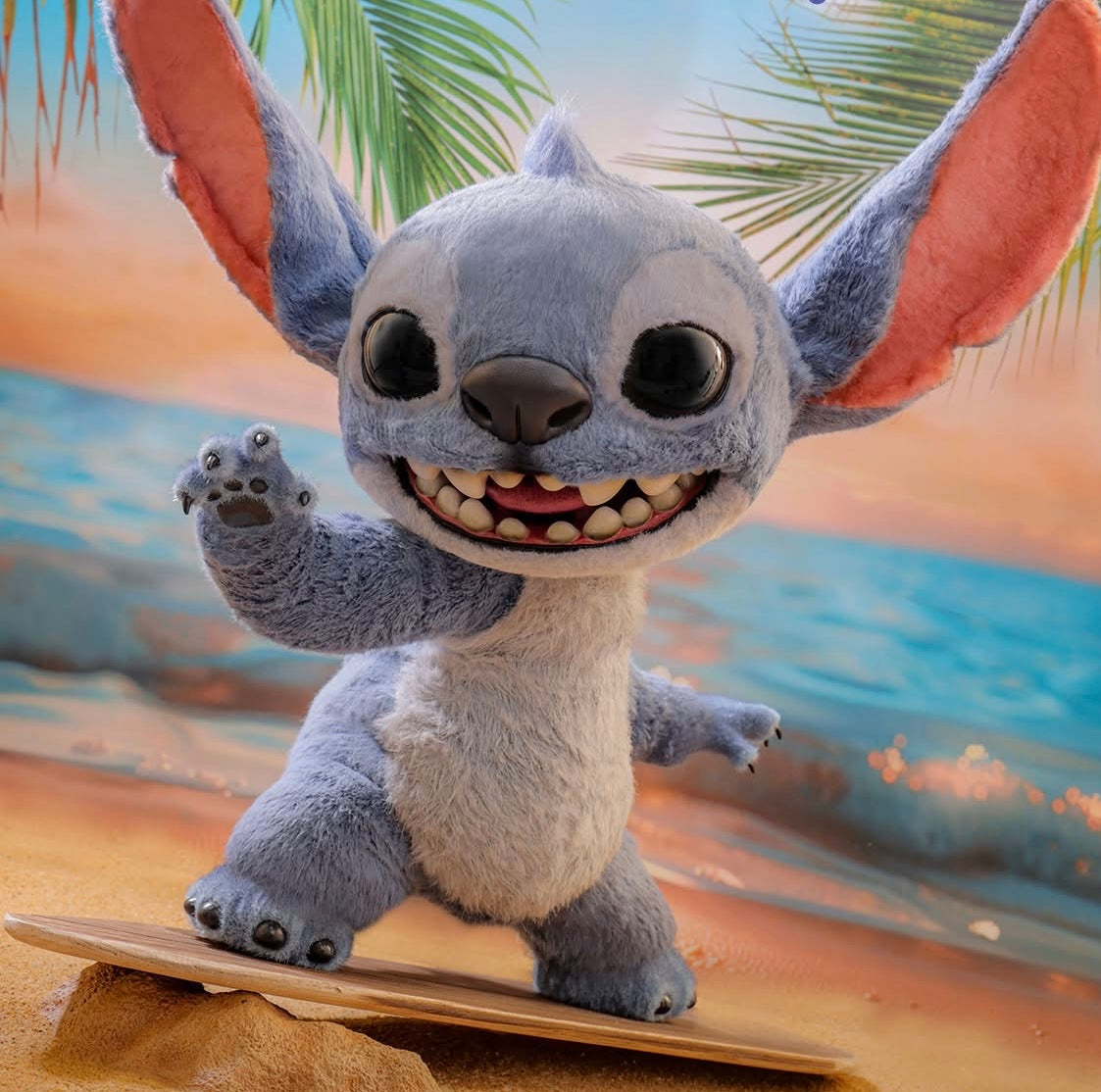 Pre Order!!! Hot Toys MMS815 Lilo & Stitch - Stitch Collectible Figure