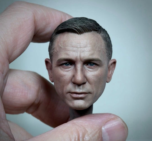 Pre Order!!! Hot Toys MMS803 No Time To Die - 1/6th scale James Bond Collectible Figure